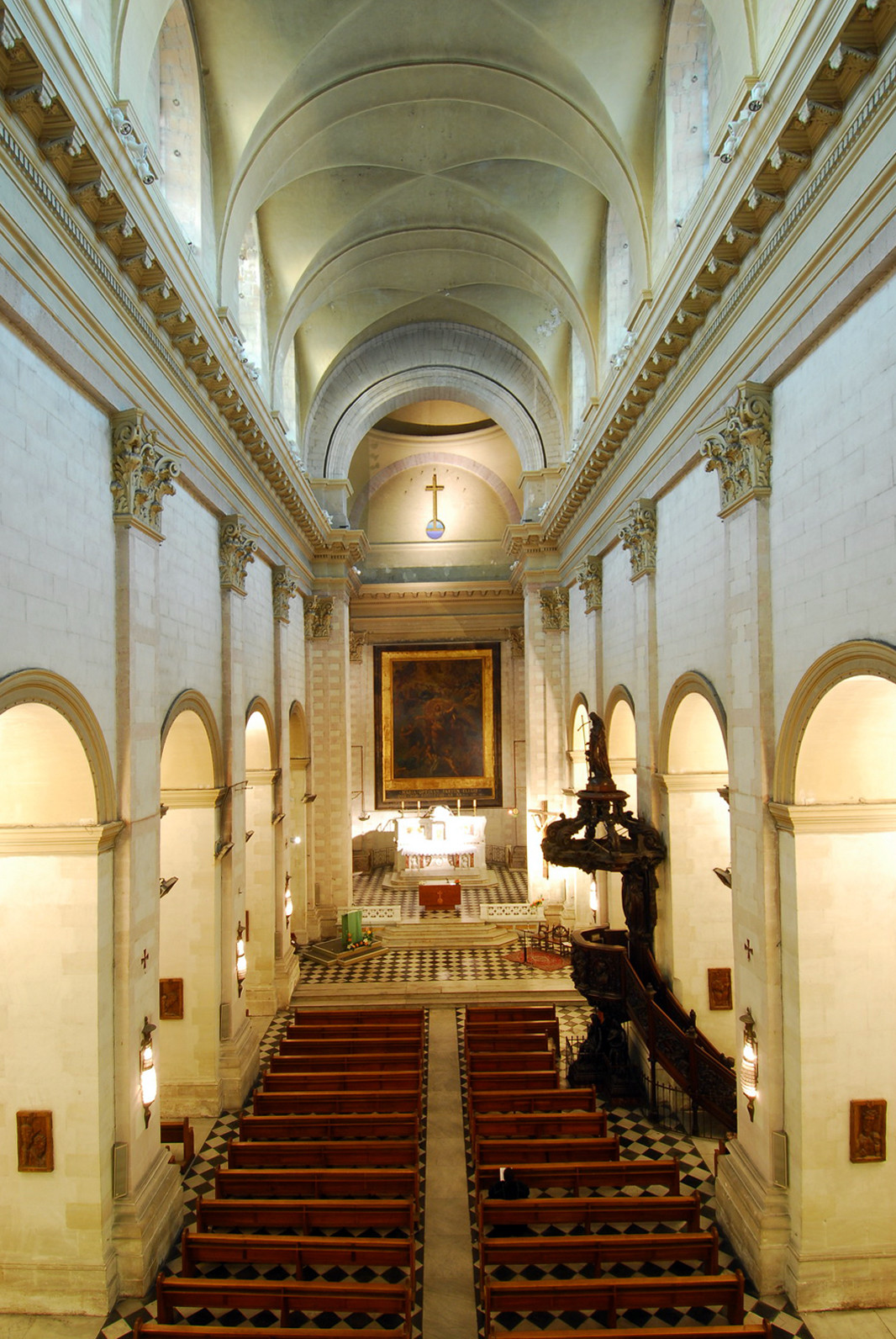 Eglise Sainte Marie Madeleine, 26 place Raymond Audran (4ème)
