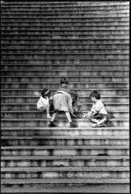 Je ne retournerai jamais en enfance, j'y suis toujours resté Tristan Bernard. Jardin du palais Lonchamps, Marseille 1990.