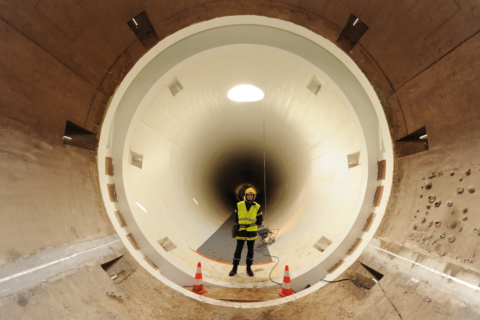 Entretien du canal de Provence, Rians (Var) mars 2009
