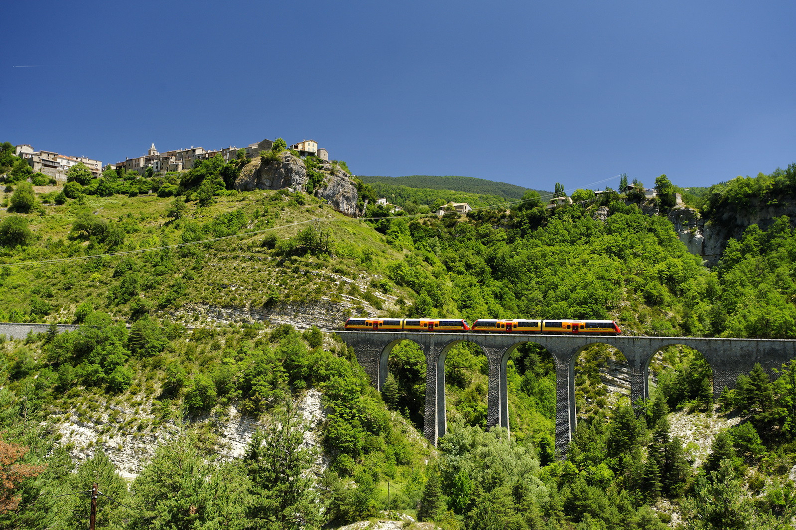 Le train des Pignes à Méailles (04), juillet 2011, série réalisée pour le Conseil régional PACA