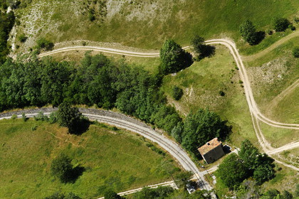 Le train des Pignes vers Saint-André -les-Alpes (04), juillet 2011, série réalisée pour le Conseil régional PACA